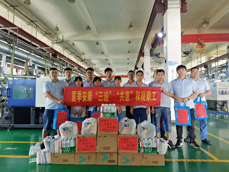 送清涼、送安全、送法律，秣陵街道總工會慰問奧聯(lián)電子一線職工